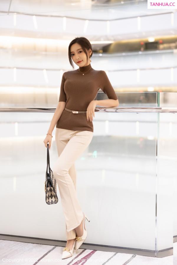 [XiuRen]高清写真图 2022.12.09 No.5978 王馨瑶yanni 时尚美腿